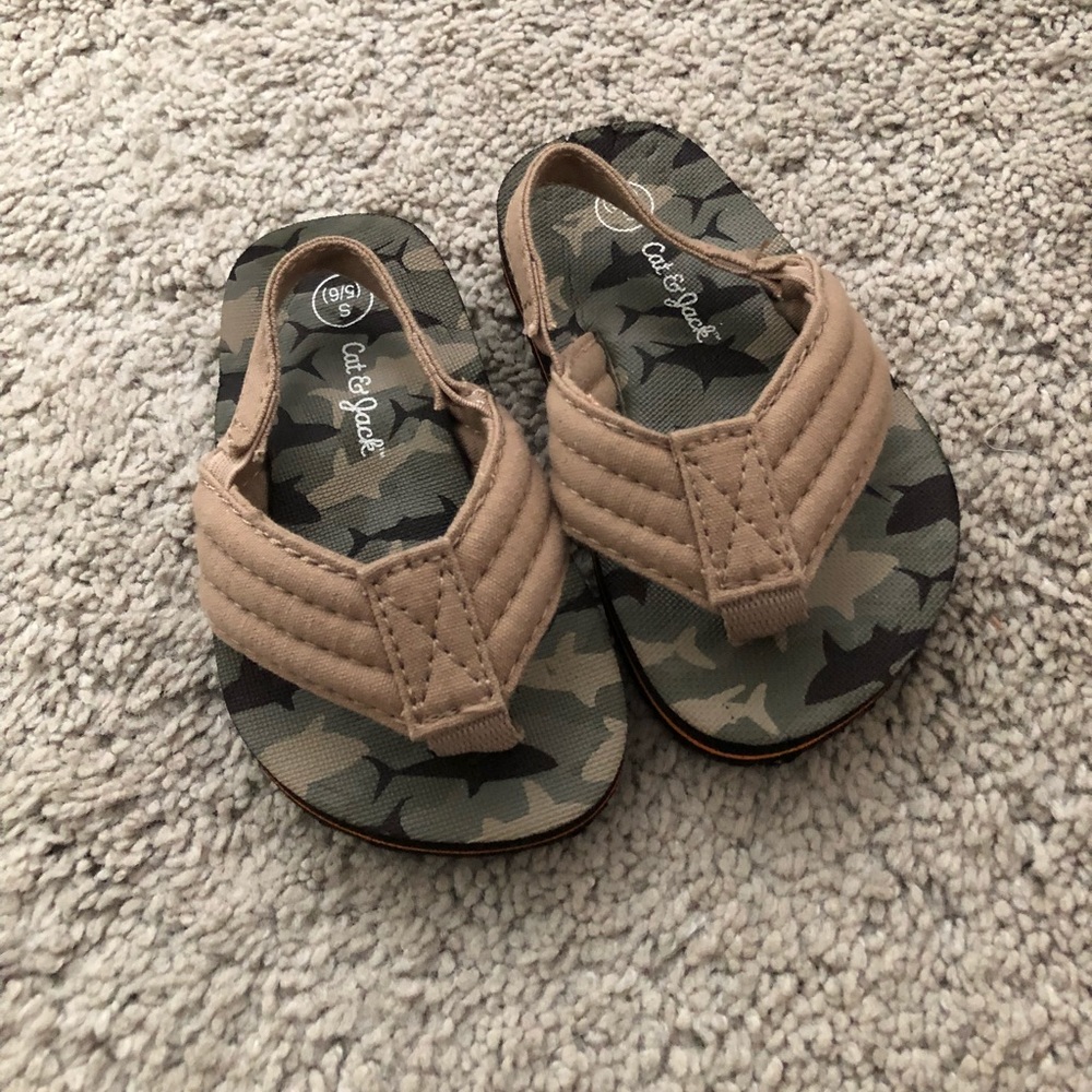NWOT Cat & Jack Flip Flops